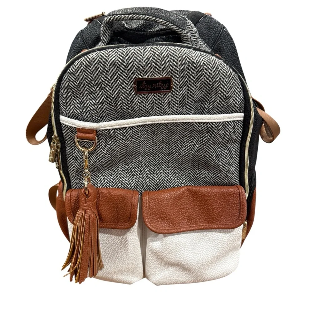 Itzy Ritzy Boss Diaper Bag & Accessories Black Leather Coffee & Cream Chevron